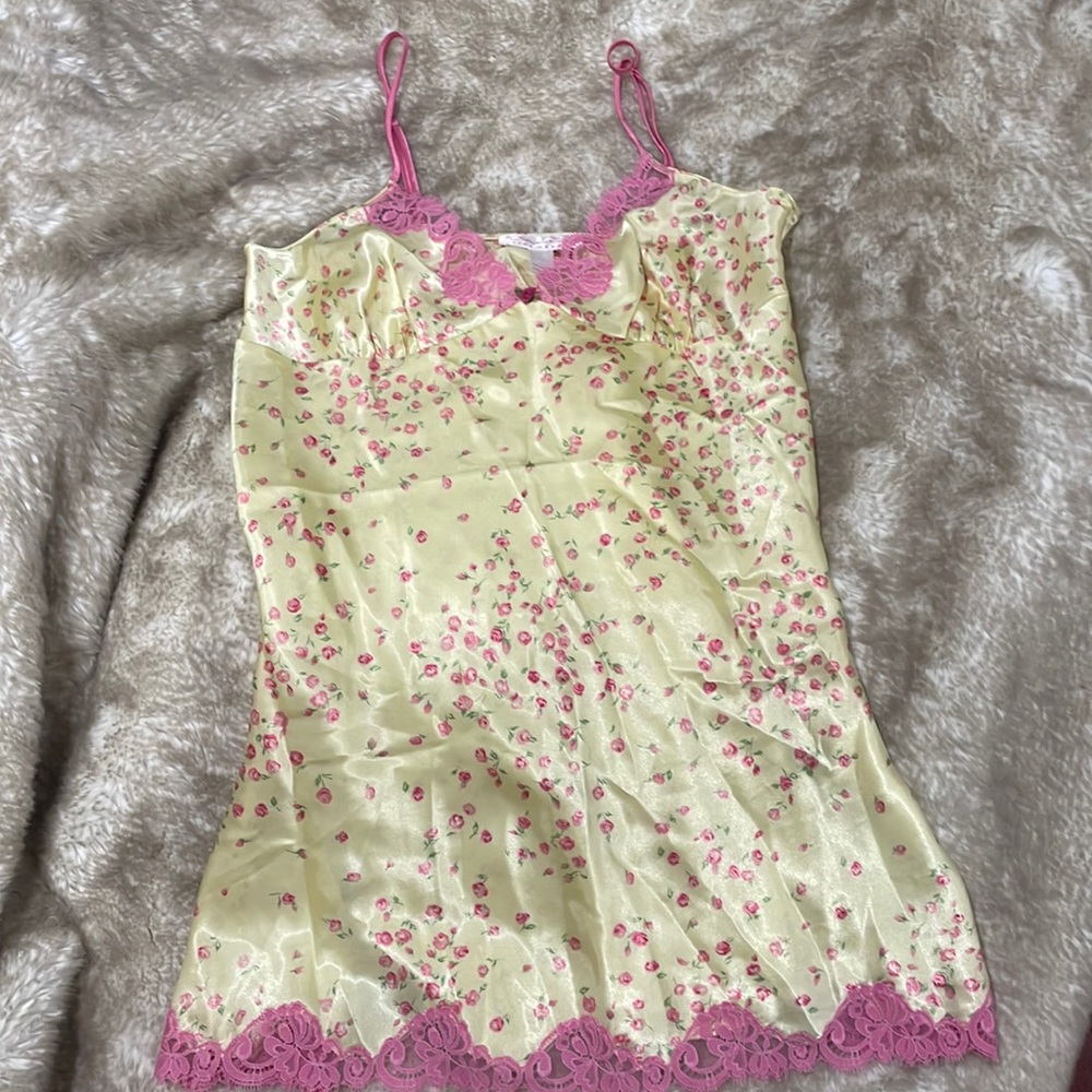 Oscar de la Renta Nightgown - Picture 1 of 9